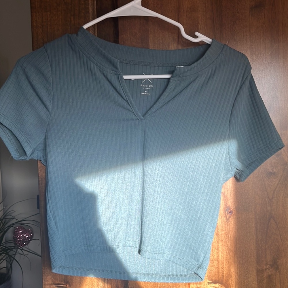 Cropped PacSun T-shirt
